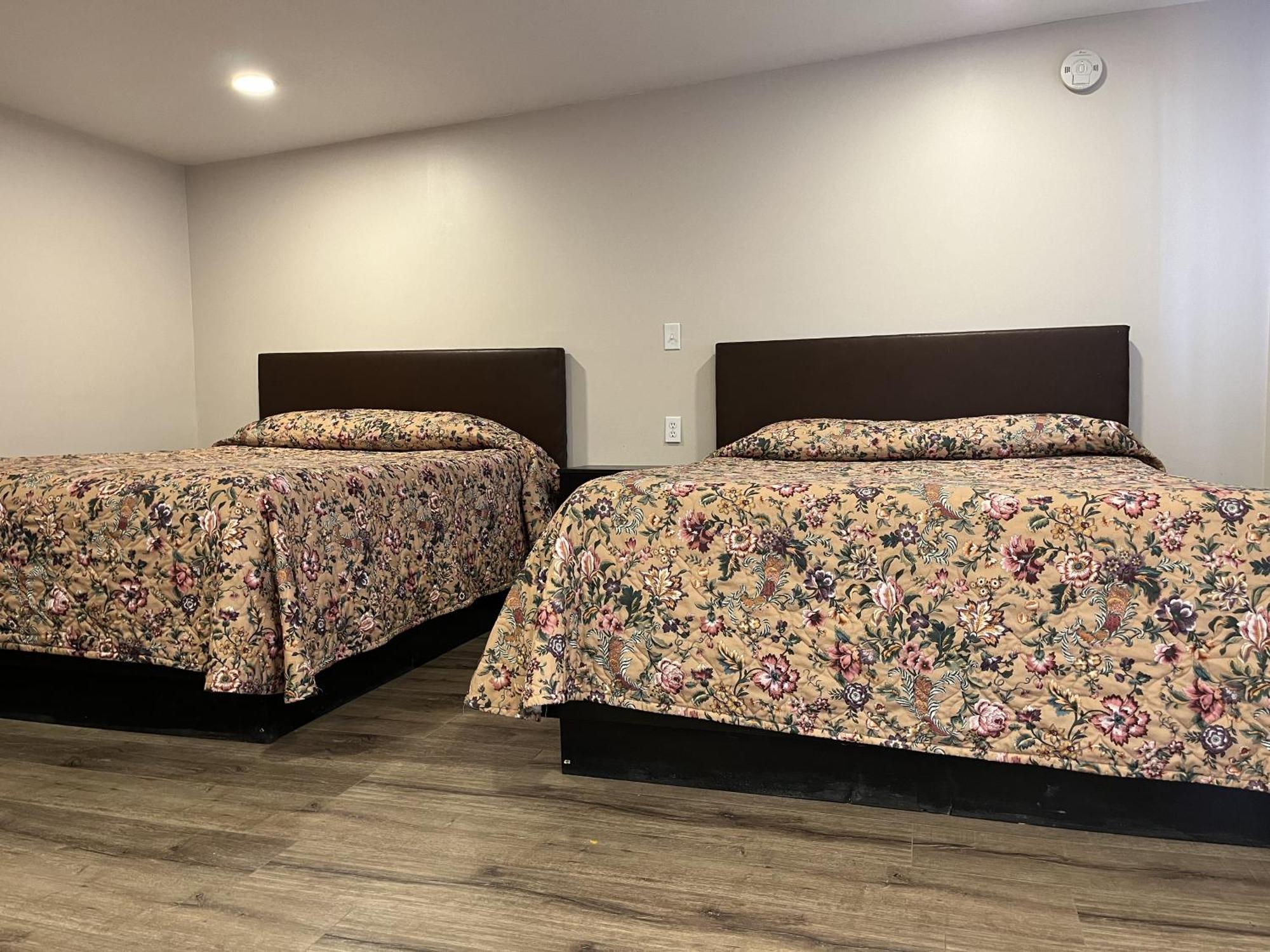 Kluane Park Inn Haines Junction Esterno foto