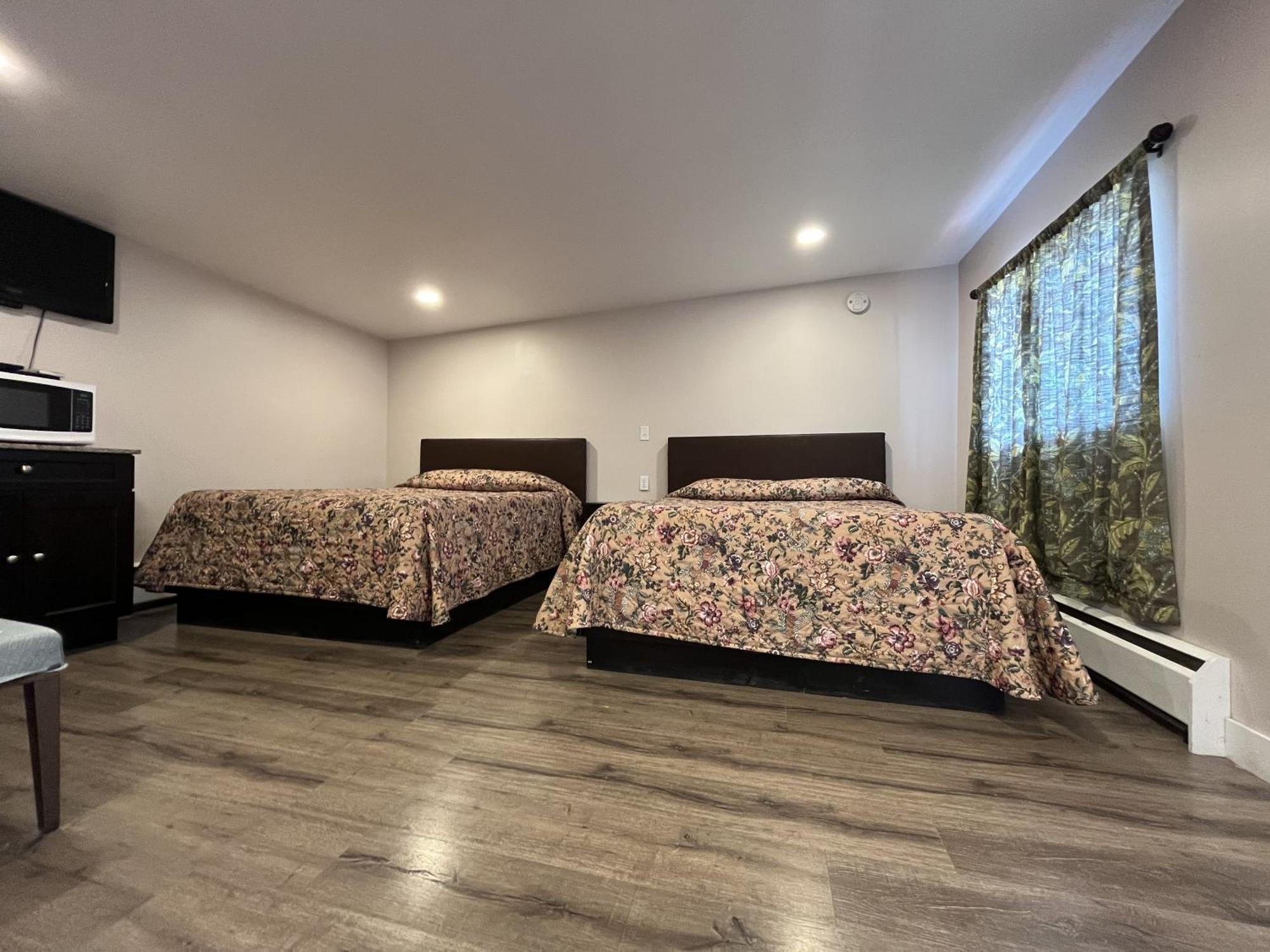 Kluane Park Inn Haines Junction Esterno foto
