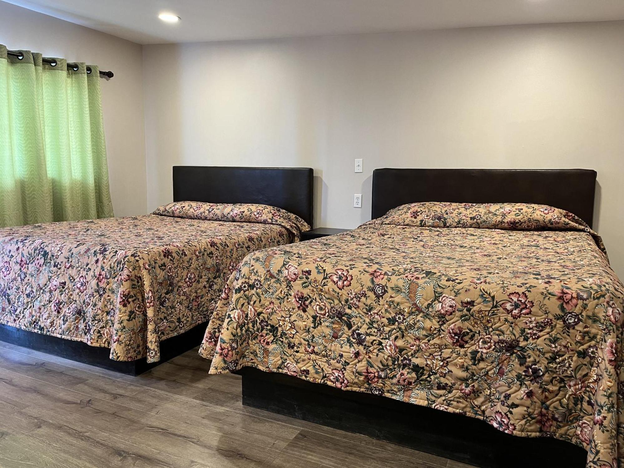 Kluane Park Inn Haines Junction Esterno foto