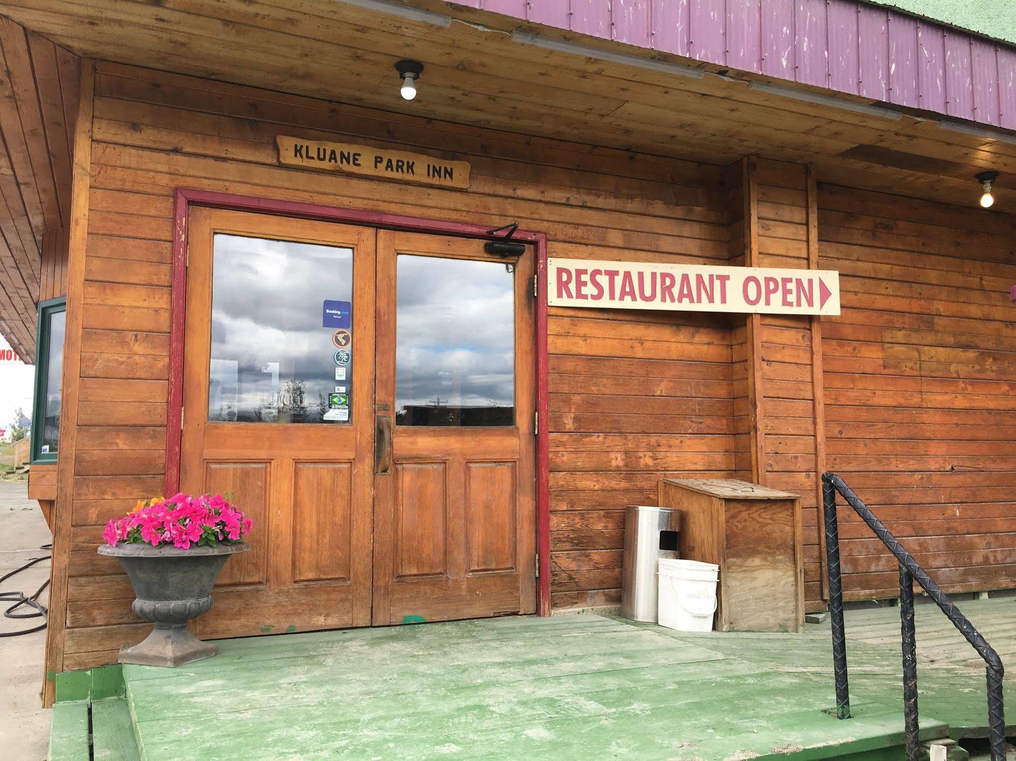 Kluane Park Inn Haines Junction Esterno foto