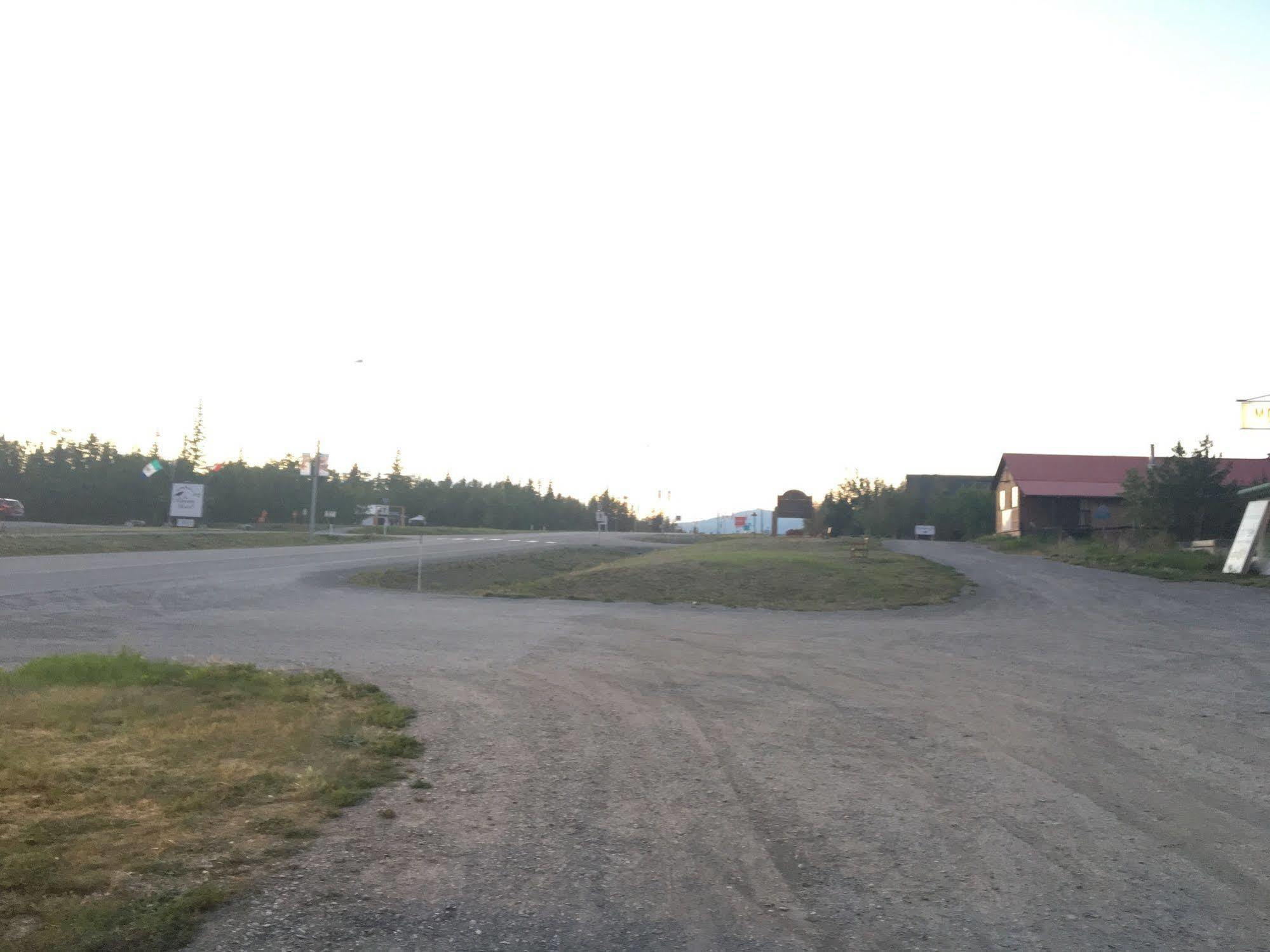 Kluane Park Inn Haines Junction Esterno foto